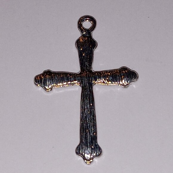 🎯 Red Cross Charm Pendant - Picture 4 of 7